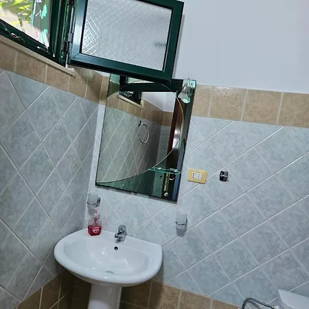 Kuqa Rent House Vakantiehuis *