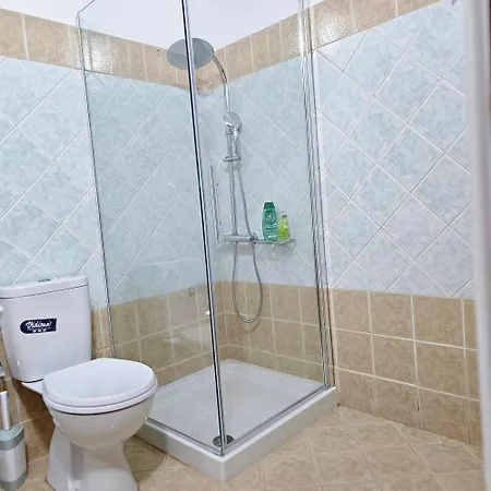 Kuqa Rent House Nyaraló